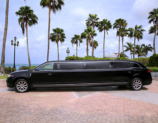 Lincoln MKT Limo
