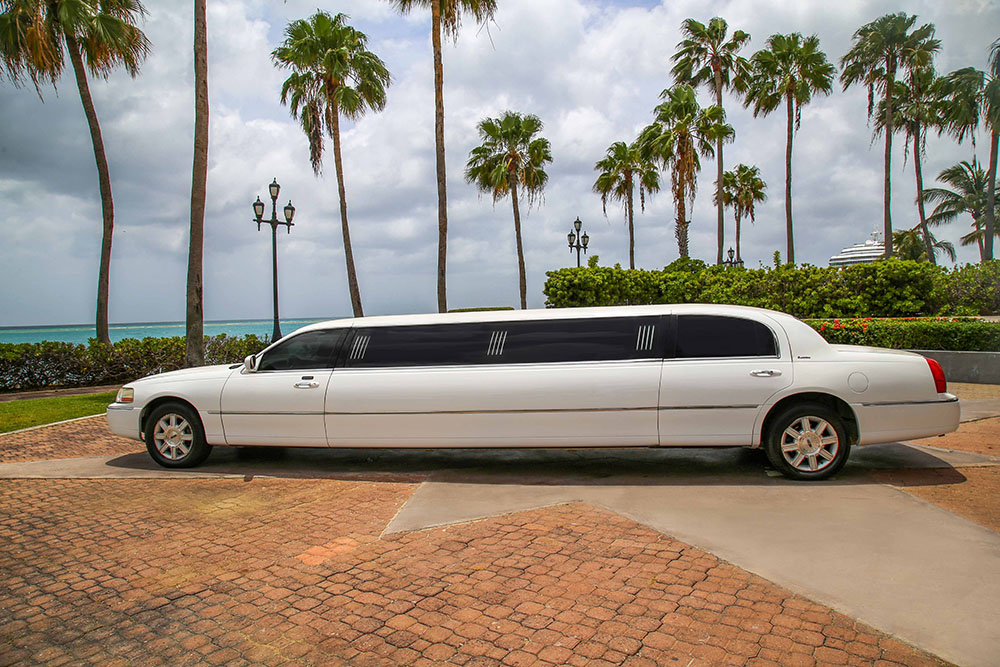 Lincoln Town Car Rental in Aruba Super Limo Aruba